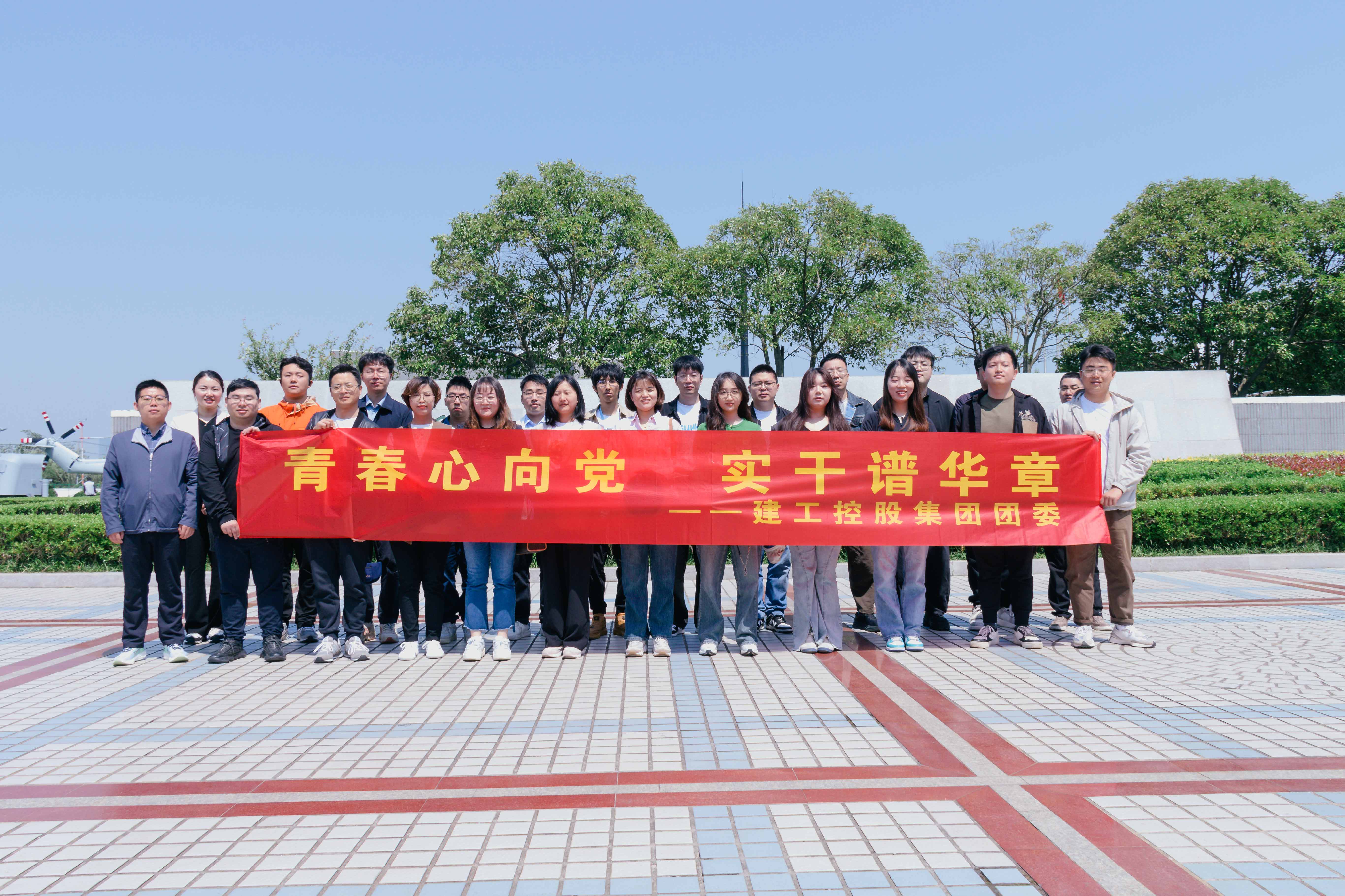 1715649699855827.jpg 833aa12a38247075705b6978544fa16.jpg